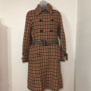 BCBG MaxAzria Reversible Trench Coat, size Medium